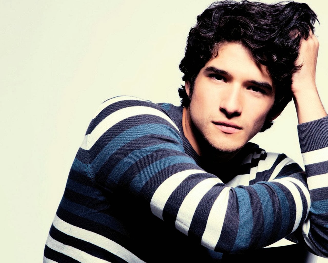 Tyler posey jerking off Tyler posey jerking off